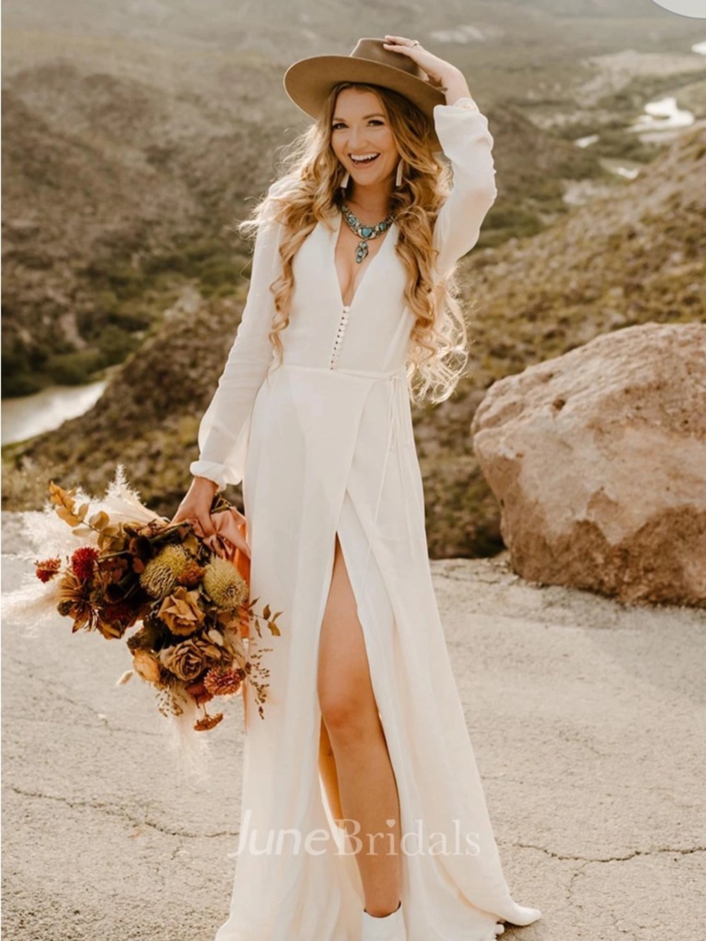 Elegant White Deep-V Long Sleeve Maxi Dress